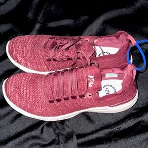 APL Men’s Running Shoe Sz 9 Burgundy